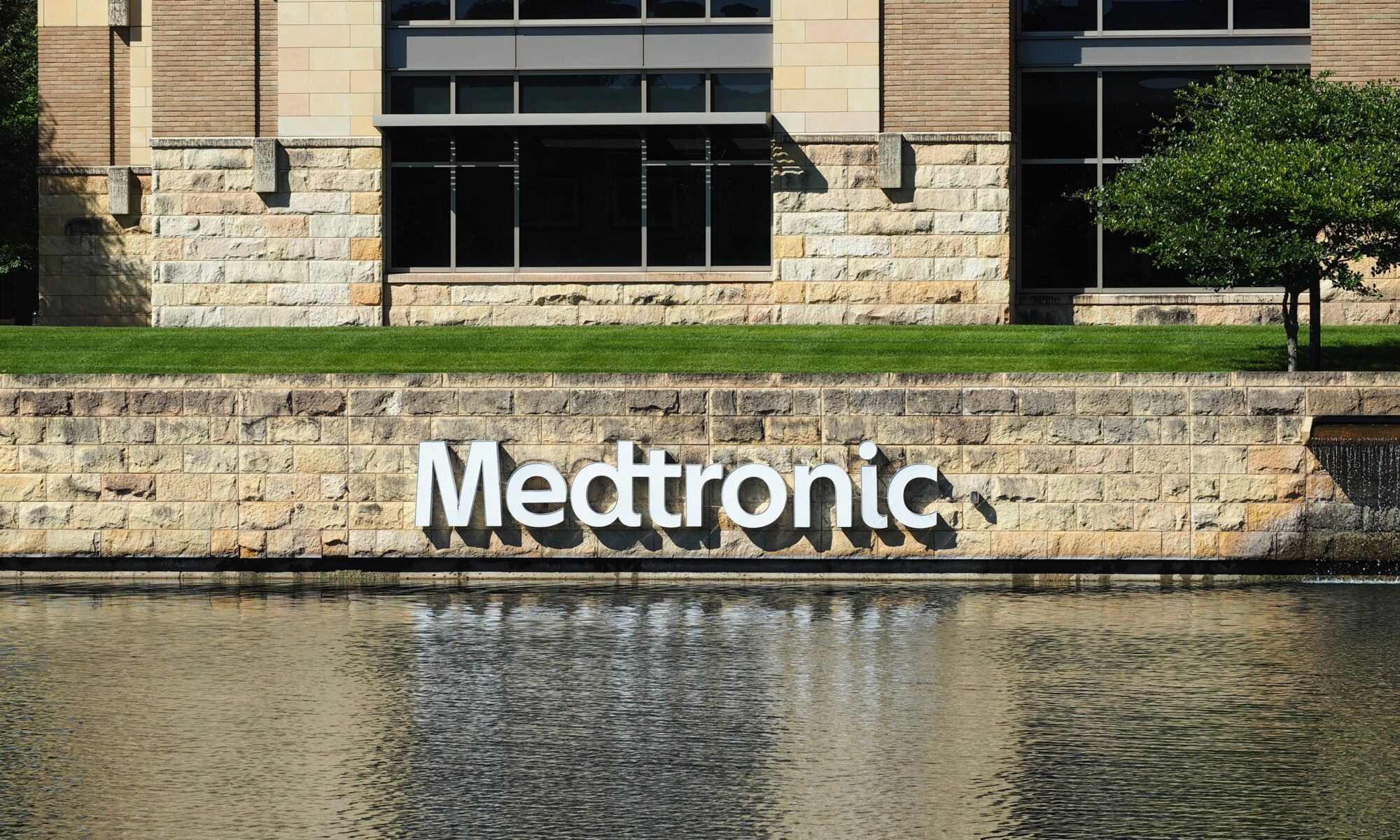 Medtronic, medical devices, sign.